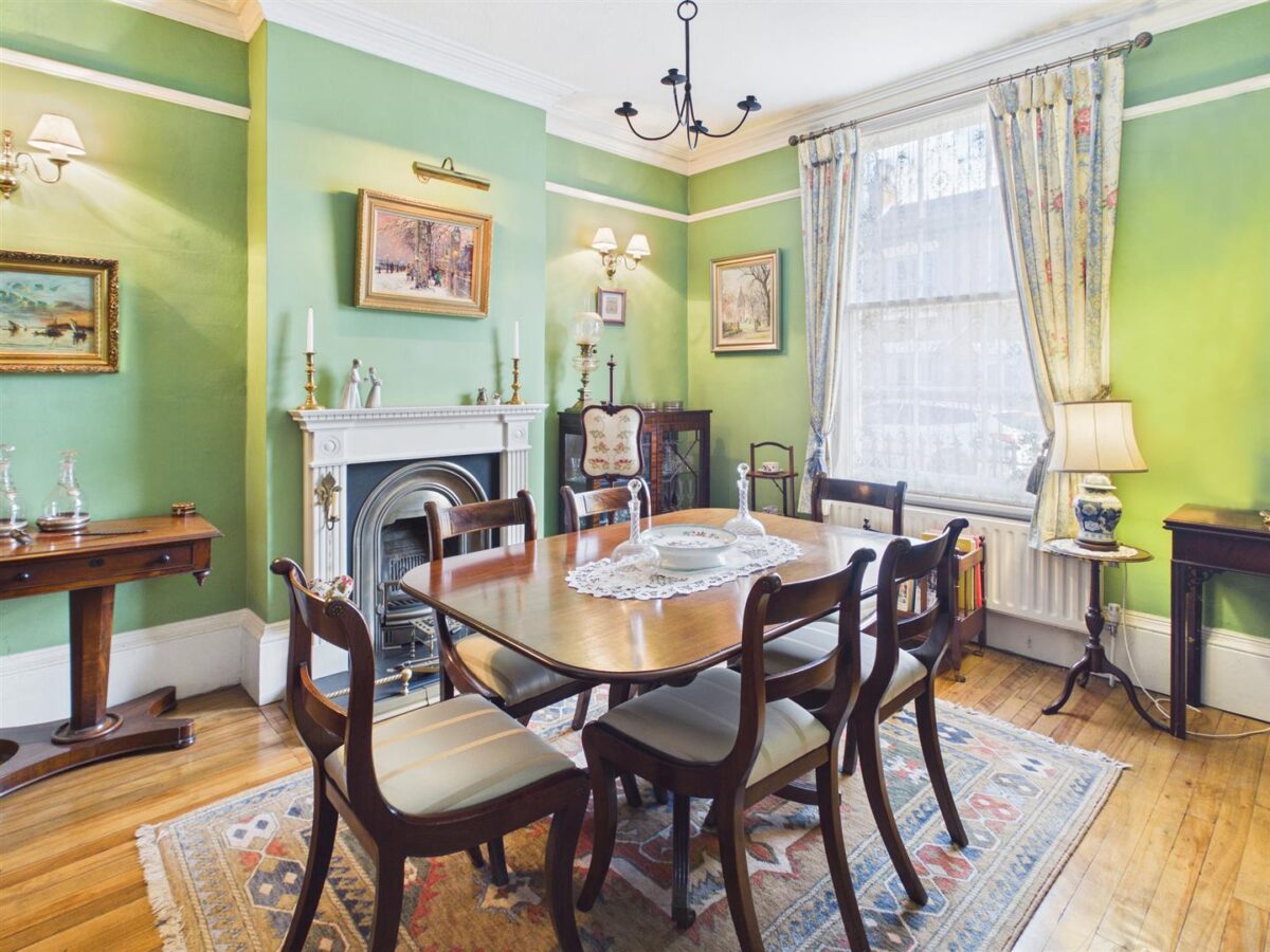 Warwick House, Derby Road, Melbourne, DE73 8FE