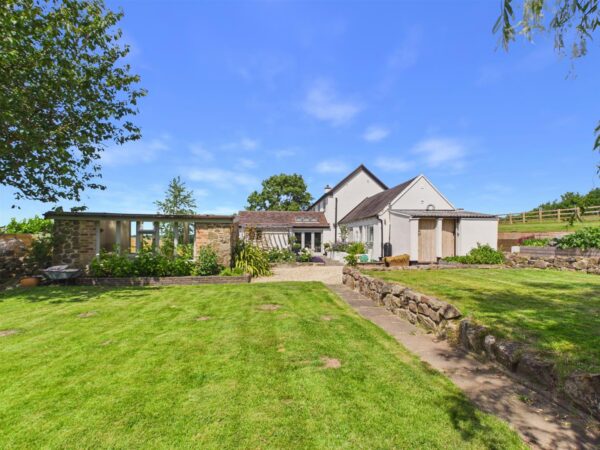 Valley View, Ticknall Road, Hartshorne, DE11 7BF