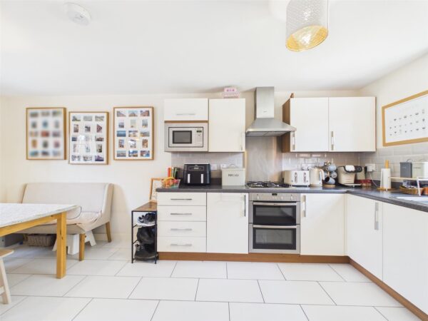 Tivey Way, Melbourne, DE73 8JS