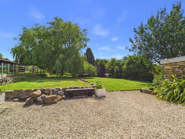 Valley View, Ticknall Road, Hartshorne, DE11 7BF