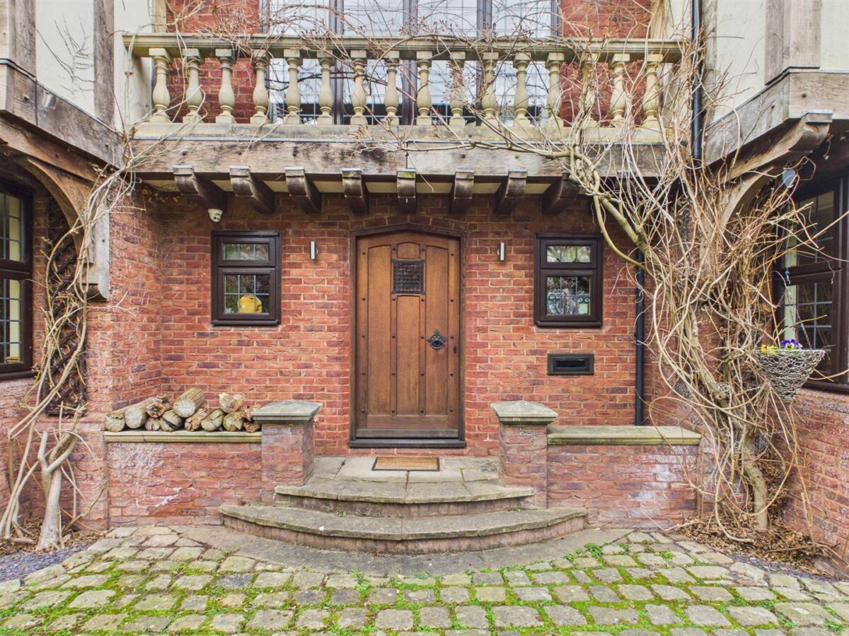 Main Street, Long Whatton, LE12 5DF