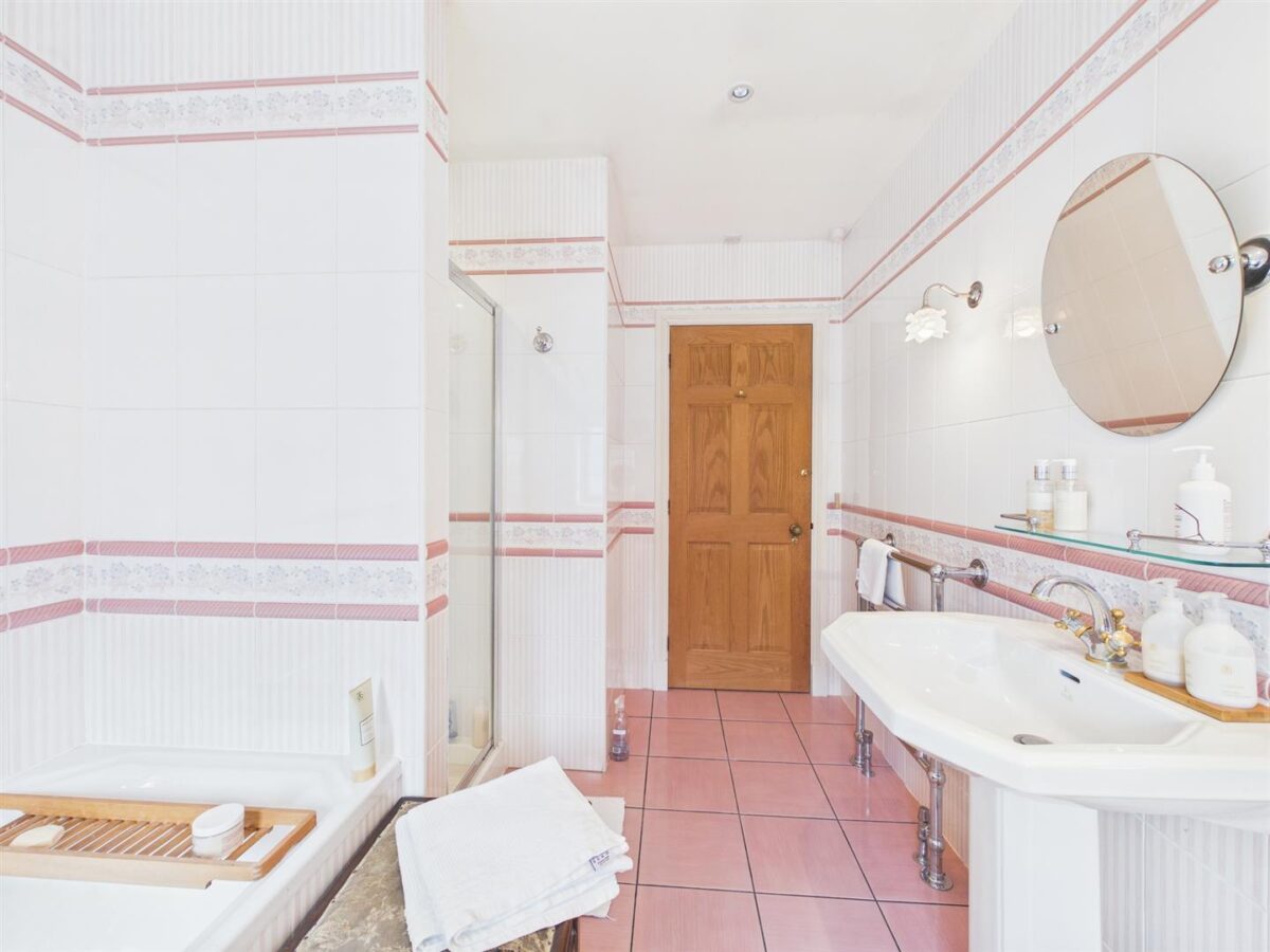 Main Street, Long Whatton, LE12 5DF