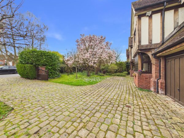 Main Street, Long Whatton, LE12 5DF