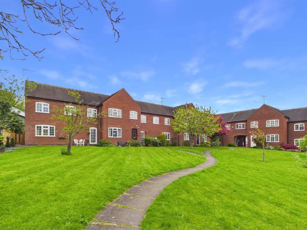 Chantry Close, Melbourne, DE73 8ET