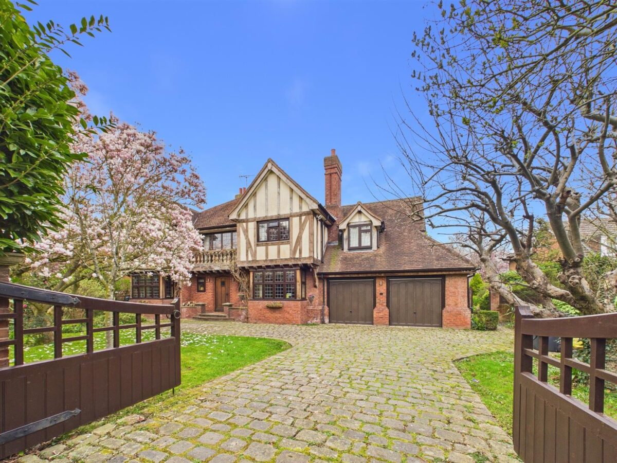 Main Street, Long Whatton, LE12 5DF