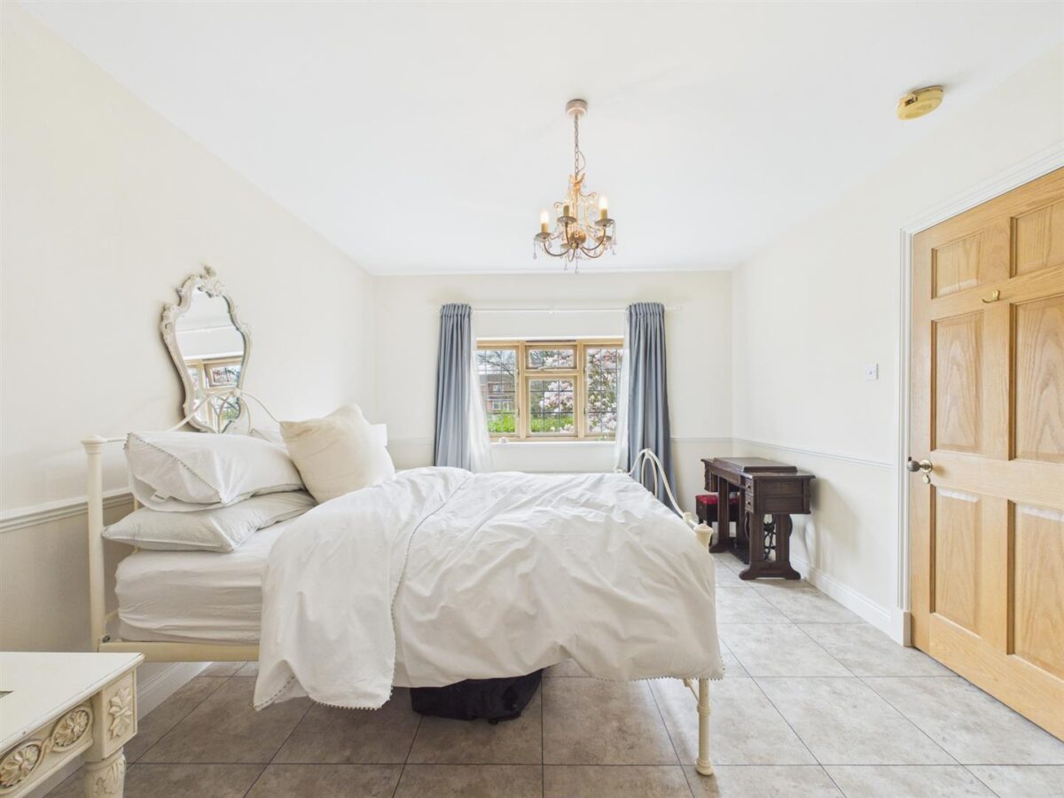 Main Street, Long Whatton, LE12 5DF