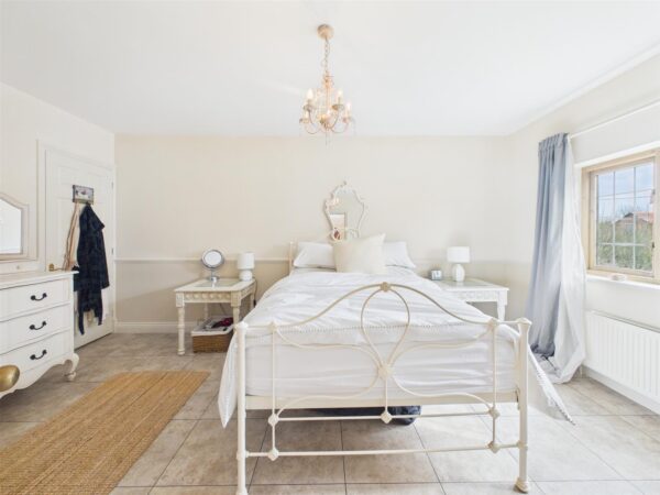 Main Street, Long Whatton, LE12 5DF