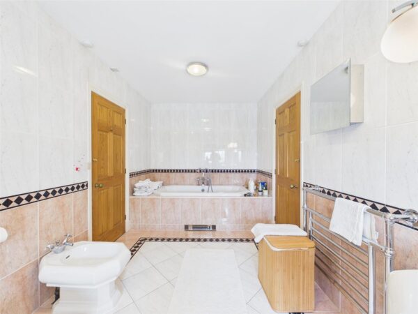 Main Street, Long Whatton, LE12 5DF