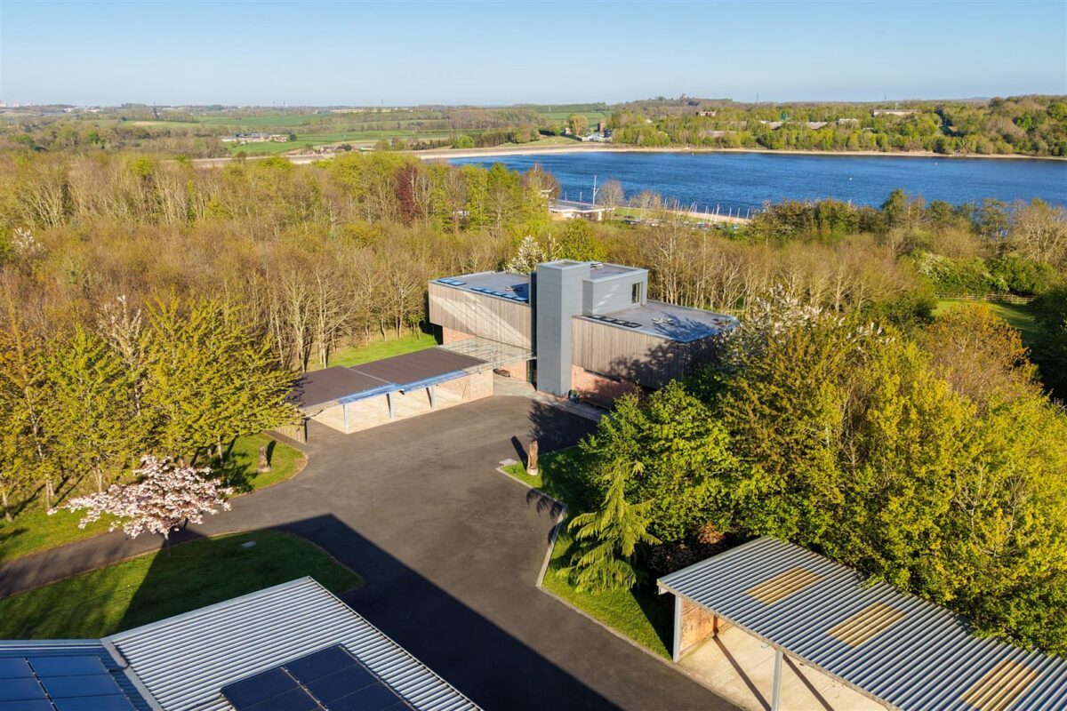 Broadstone Holt, Bog Lane, Melbourne, DE73 8HU