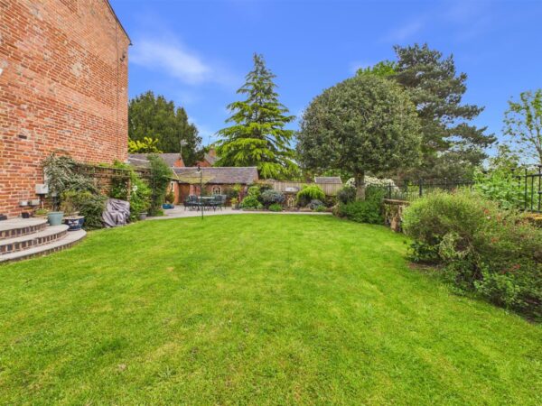 Bridge Farm, Derby Road, Swarkestone, DE73 7JB