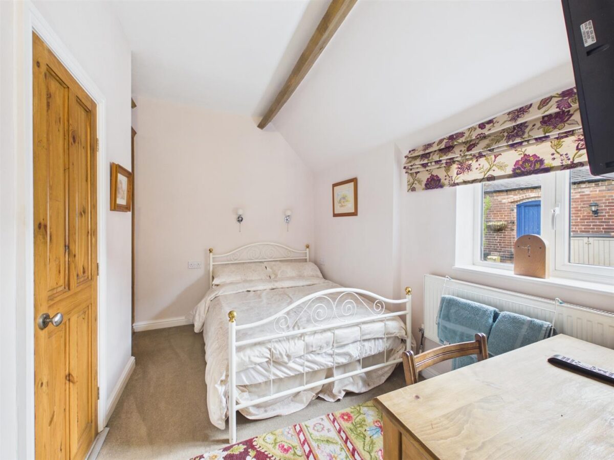 Bridge Farm, Derby Road, Swarkestone, DE73 7JB