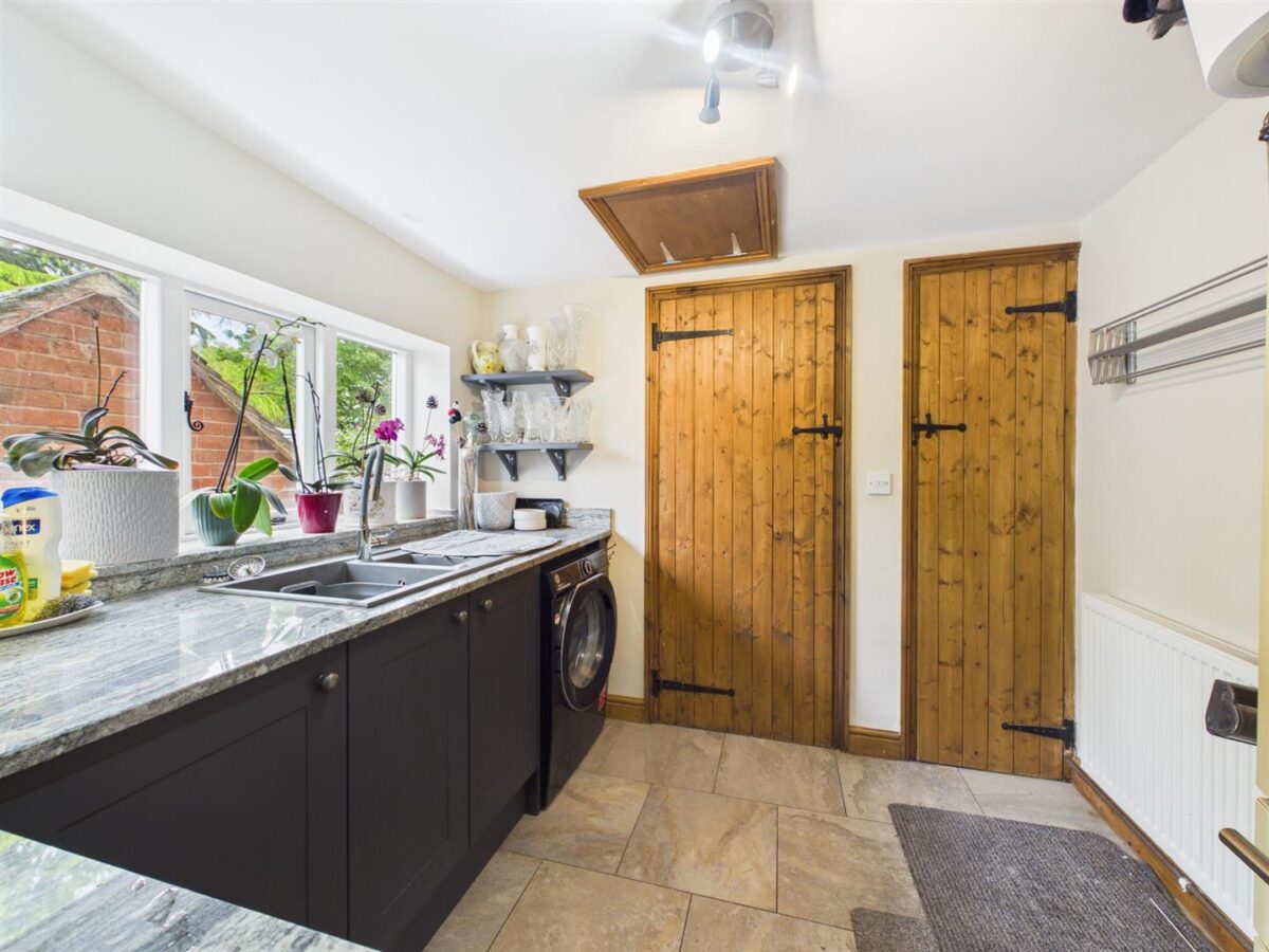 Bridge Farm, Derby Road, Swarkestone, DE73 7JB