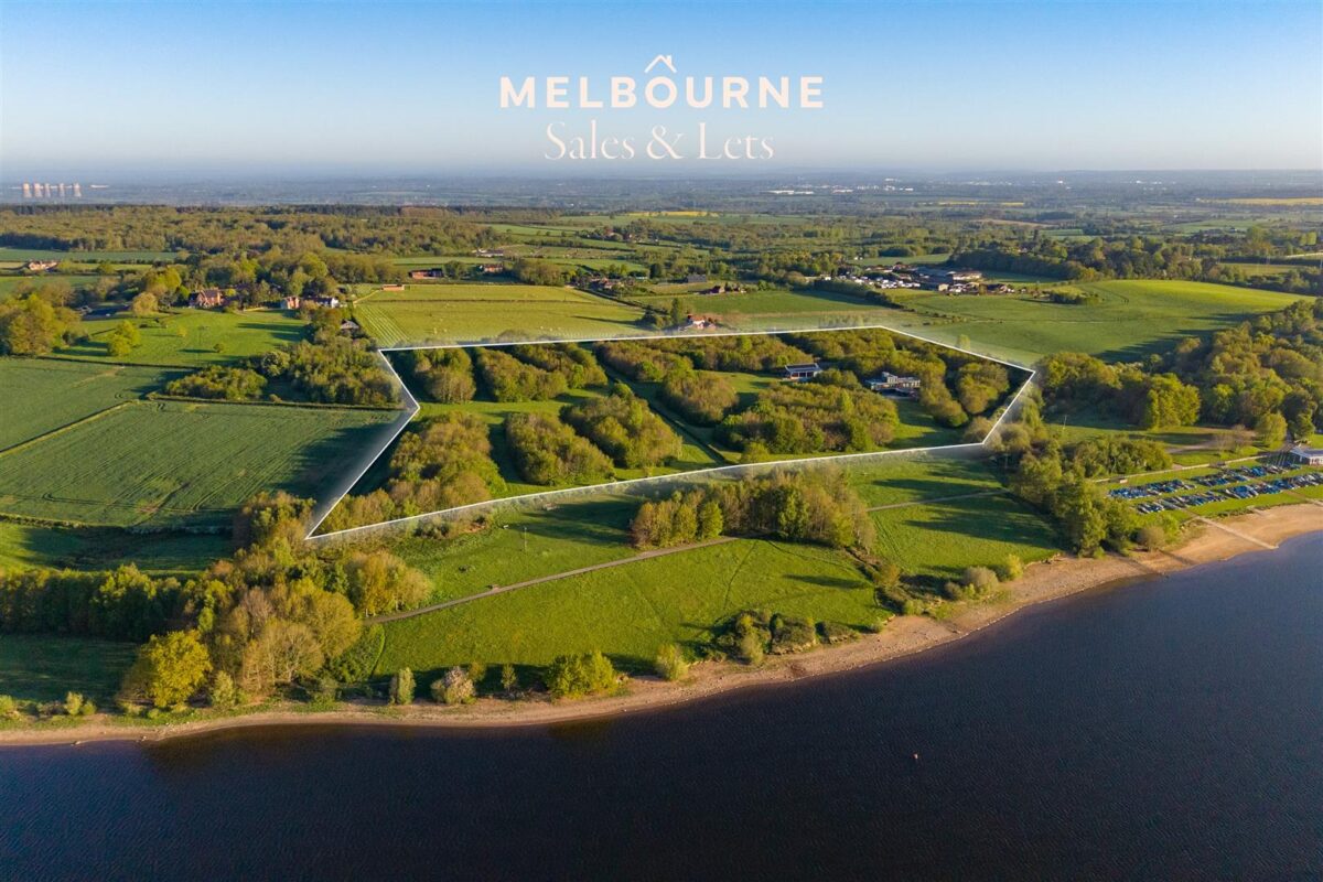 Broadstone Holt, Bog Lane, Melbourne, DE73 8HU