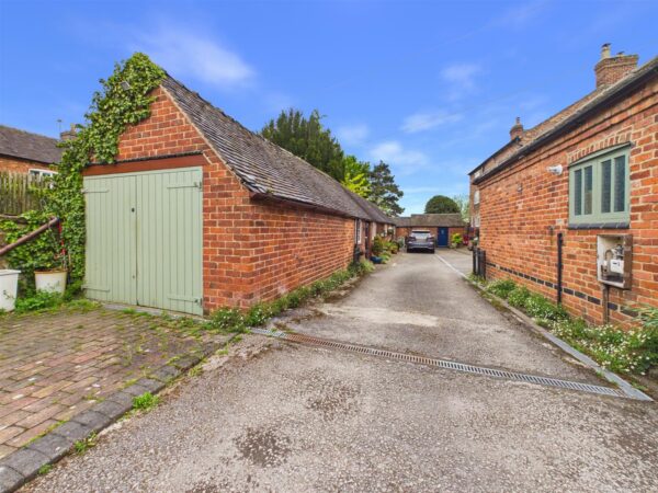 Bridge Farm, Derby Road, Swarkestone, DE73 7JB