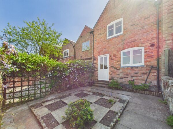 Chambers Row, Blanch Croft, Melbourne, DE73 8GG