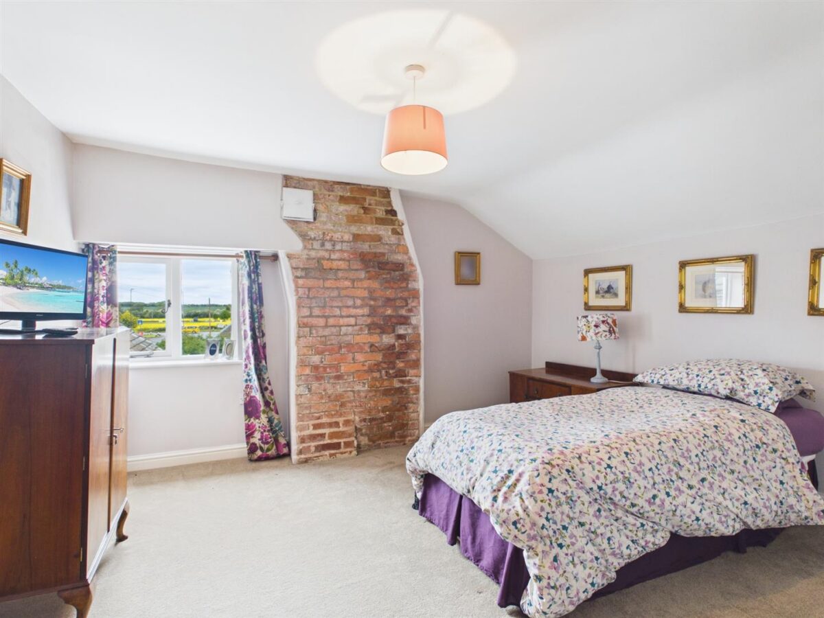 Bridge Farm, Derby Road, Swarkestone, DE73 7JB
