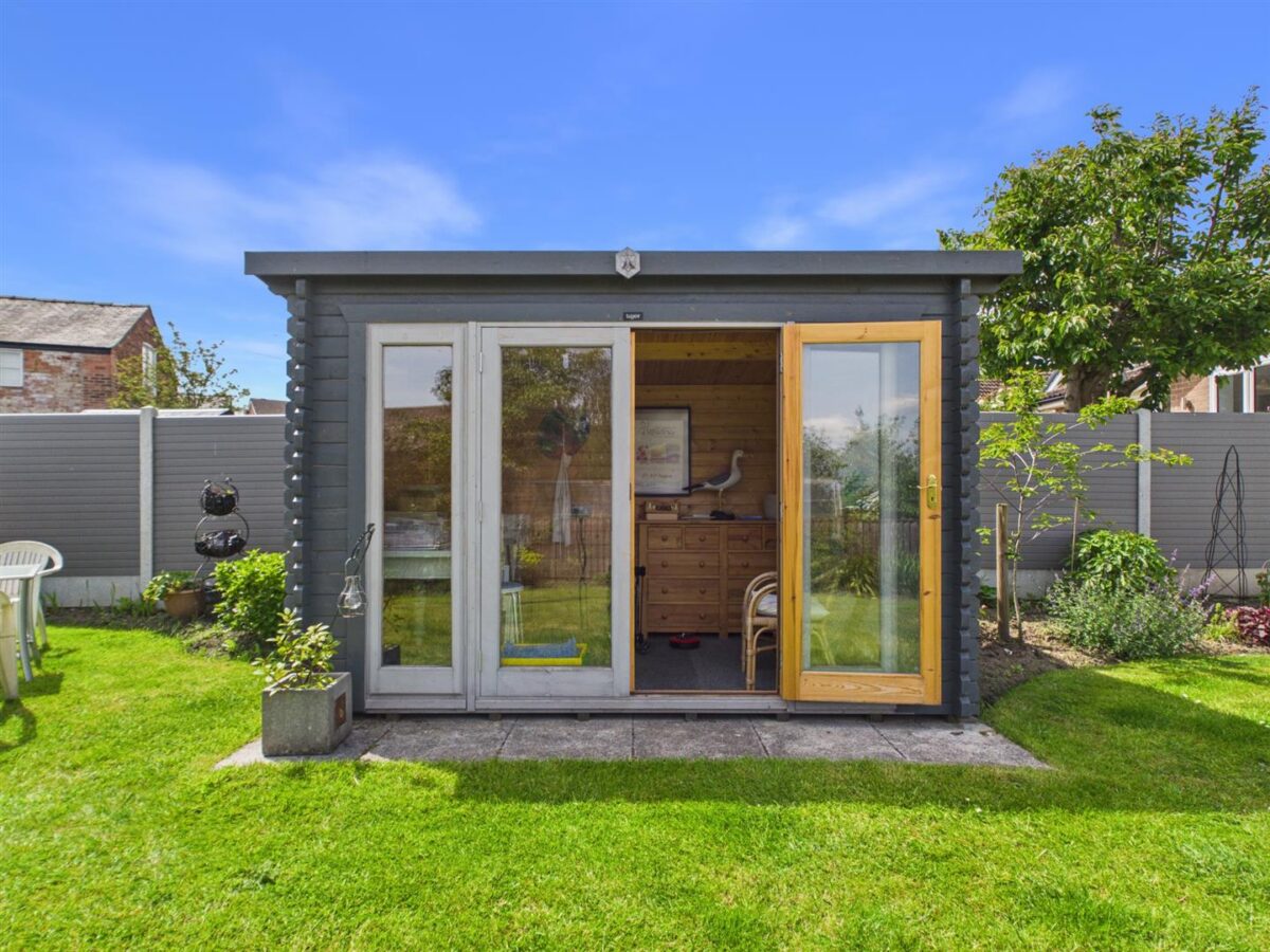 Dunnicliffe Lane, Melbourne, DE73 8GE