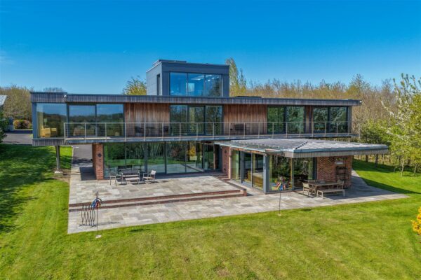 Broadstone Holt, Bog Lane, Melbourne, DE73 8HU