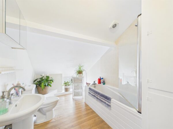 Alma Street, Melbourne, DE73 8GA