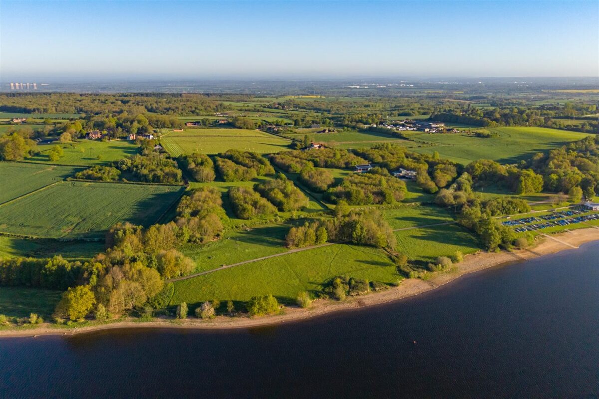 Broadstone Holt, Bog Lane, Melbourne, DE73 8HU