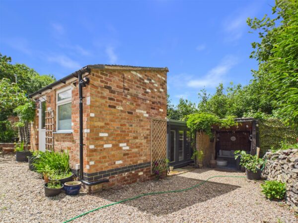 Skinners Lane, Whitwick, Coalville, LE67 5HF