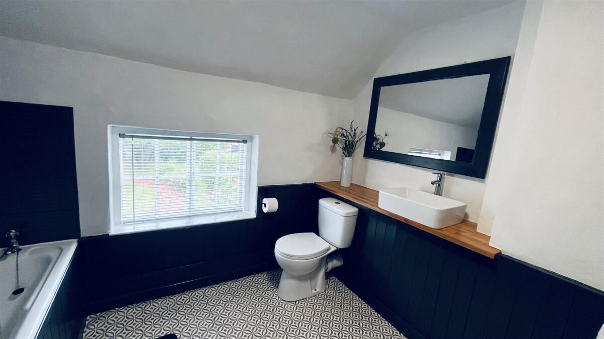 Hollybush House, Church Lane, Barrow-On-Trent, DE73 7HB