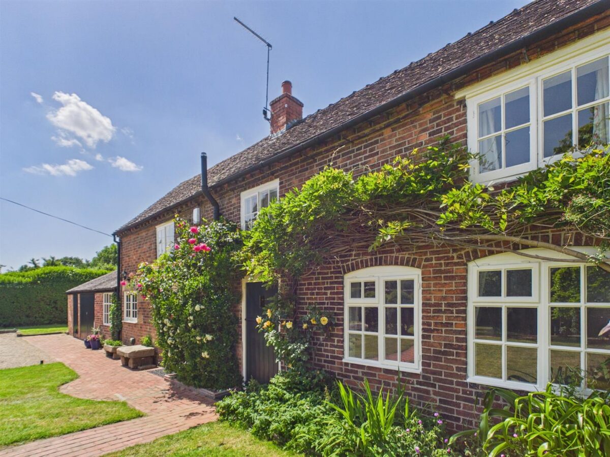 Hollybush House, Church Lane, Barrow-On-Trent, DE73 7HB