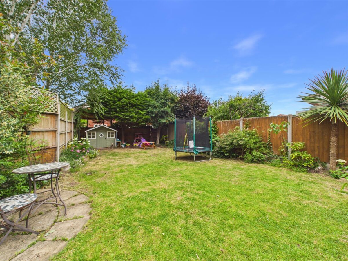Blackthorn Close, Melbourne, DE73 8LY