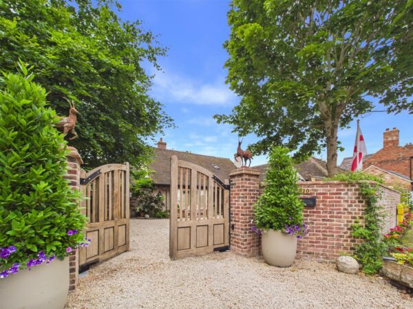 Long Street, Belton, LE12 9TP
