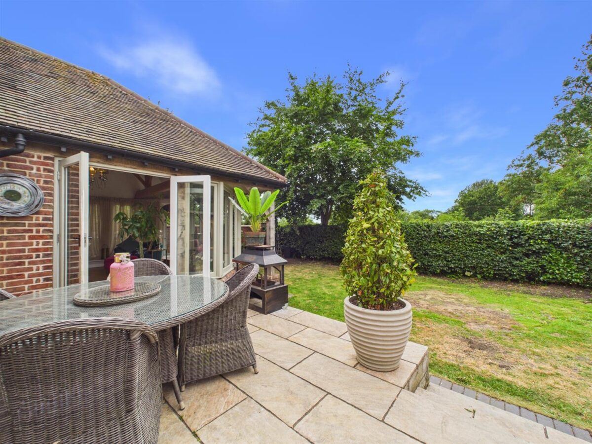 Long Street, Belton, LE12 9TP
