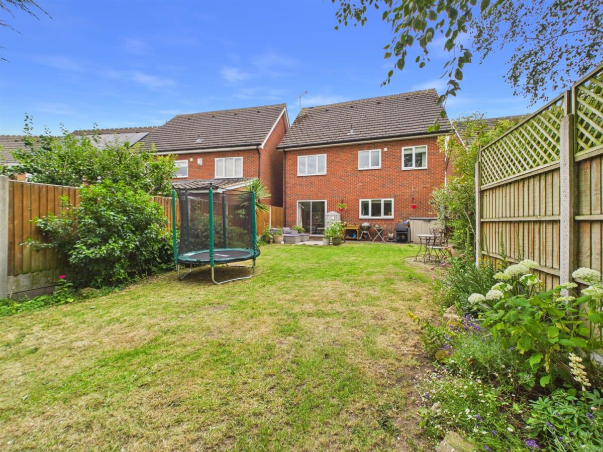 Blackthorn Close, Melbourne, DE73 8LY