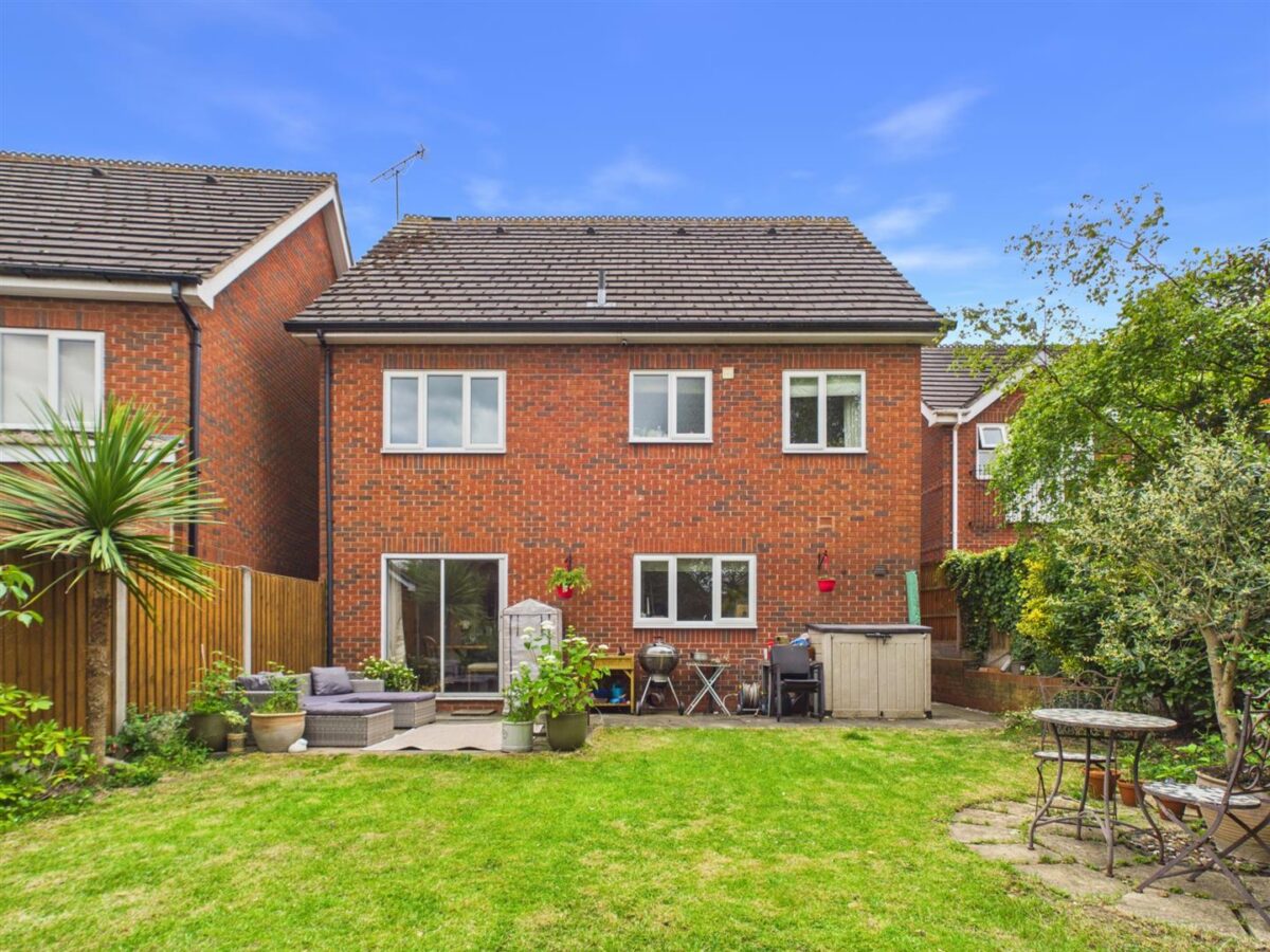 Blackthorn Close, Melbourne, DE73 8LY