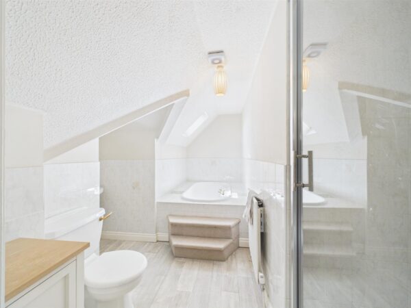 Blackthorn Close, Melbourne, DE73 8LY