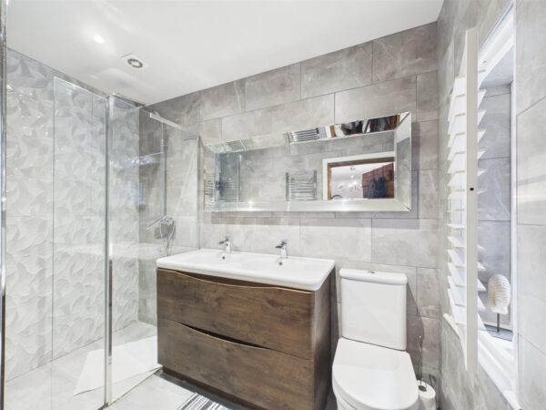 Long Street, Belton, LE12 9TP