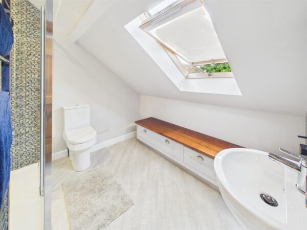 Long Street, Belton, LE12 9TP