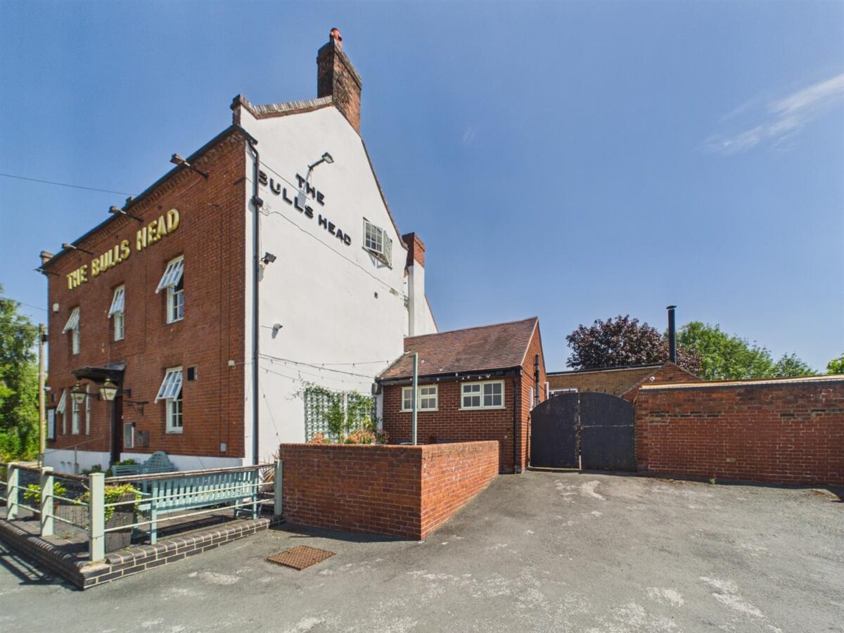 The Bulls Head, Woodville Road, Hartshorne, DE11 7ET