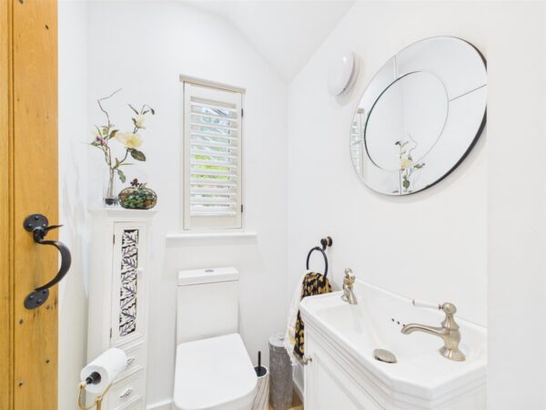 Long Street, Belton, LE12 9TP