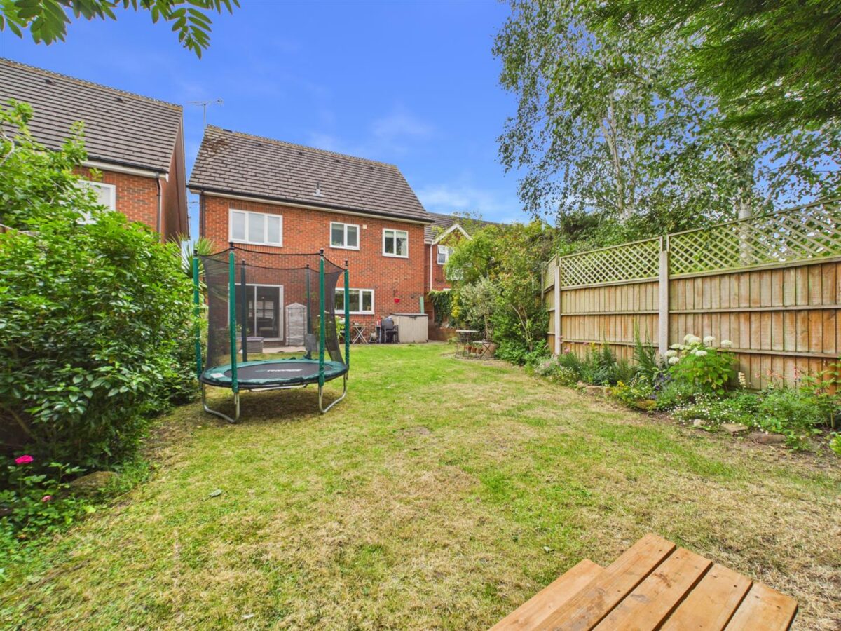 Blackthorn Close, Melbourne, DE73 8LY
