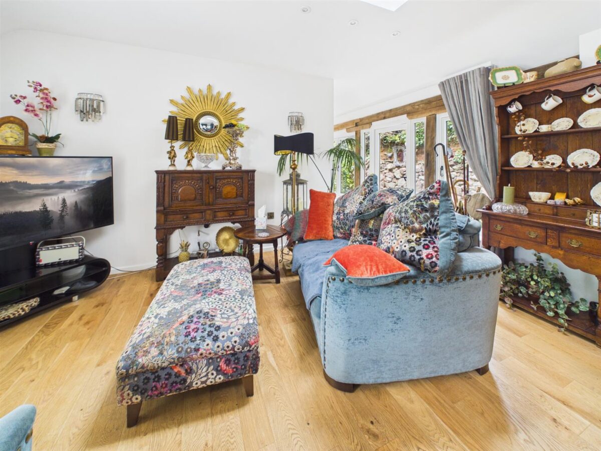 Long Street, Belton, LE12 9TP
