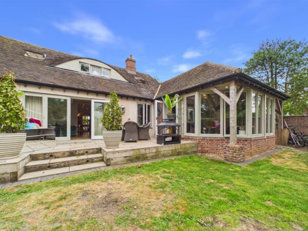 Long Street, Belton, LE12 9TP