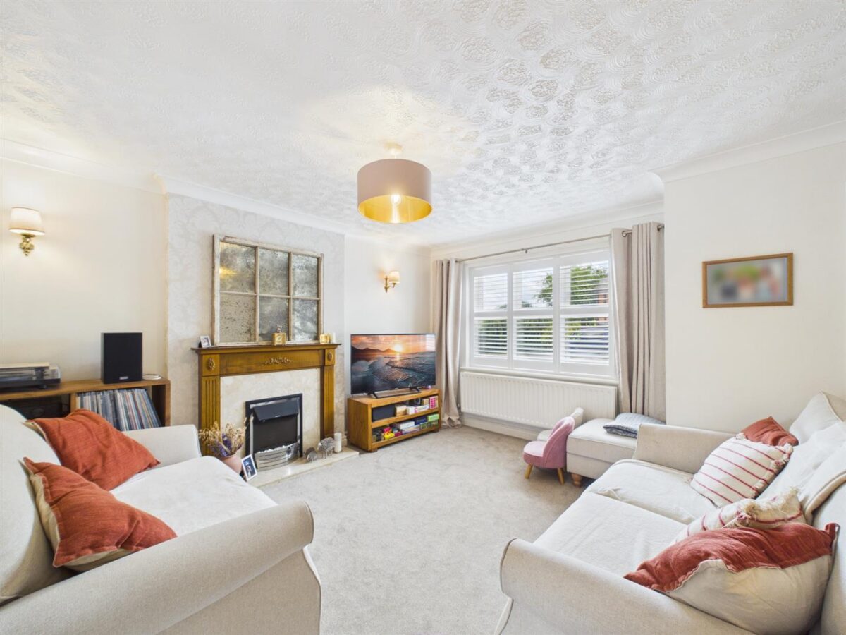 Blackthorn Close, Melbourne, DE73 8LY