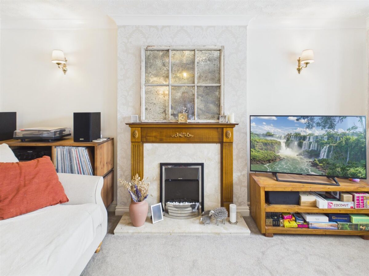 Blackthorn Close, Melbourne, DE73 8LY
