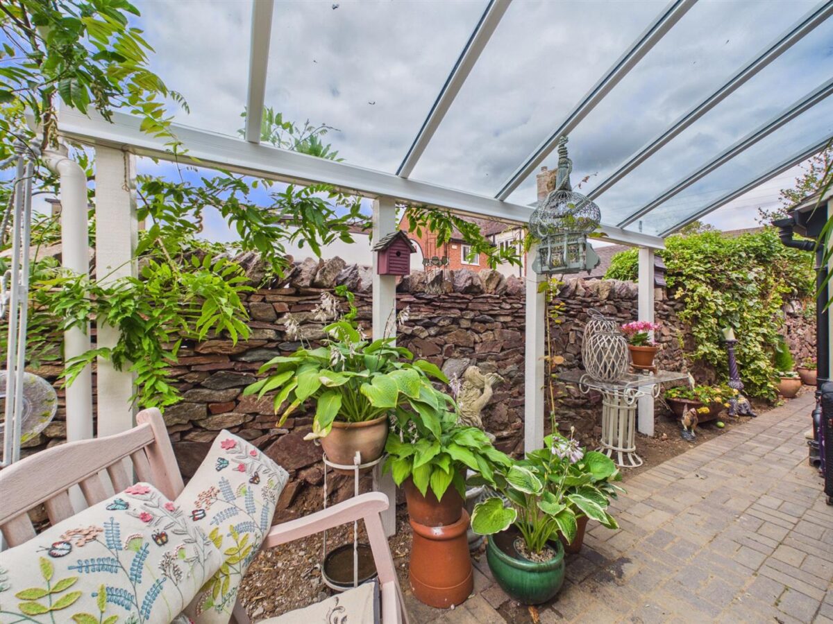 Long Street, Belton, LE12 9TP