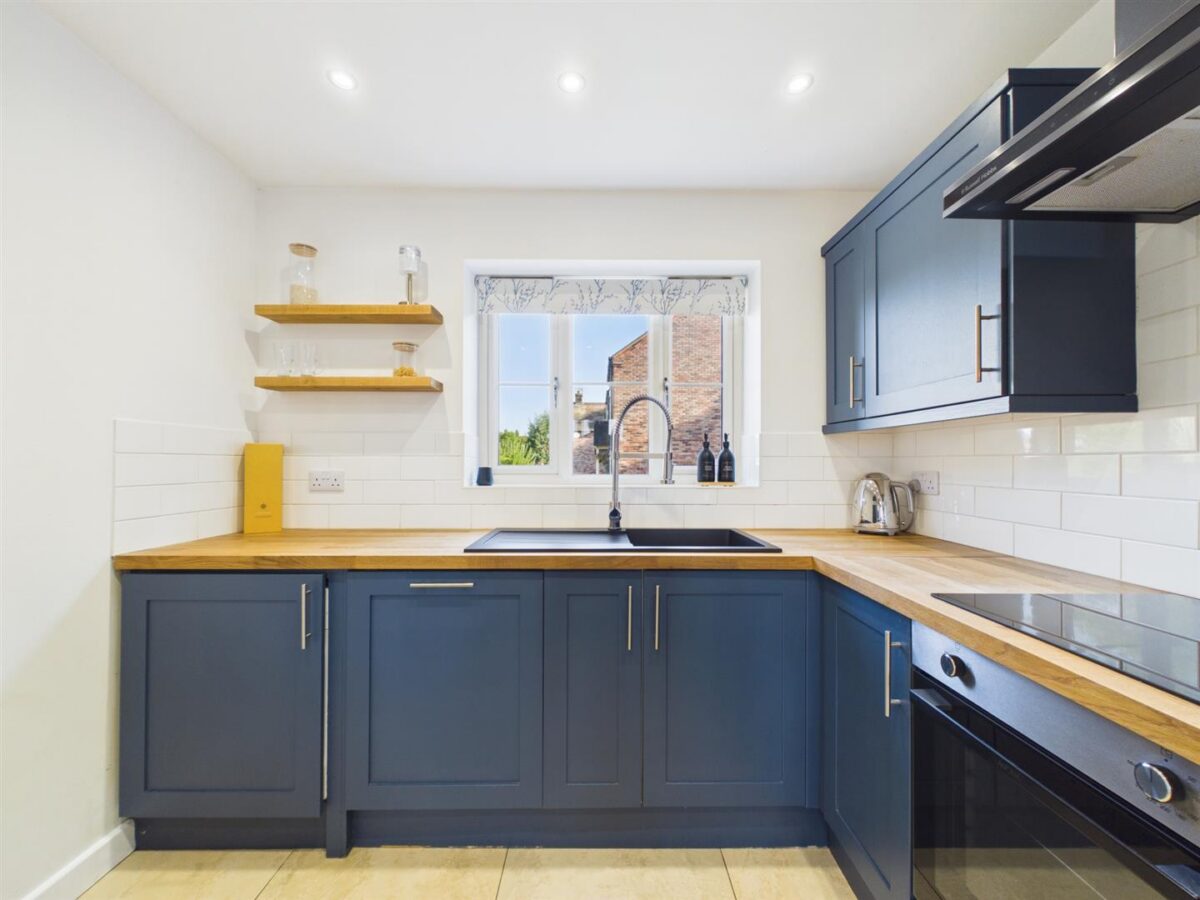 Adams Close, Hartshorne, DE11 7BL