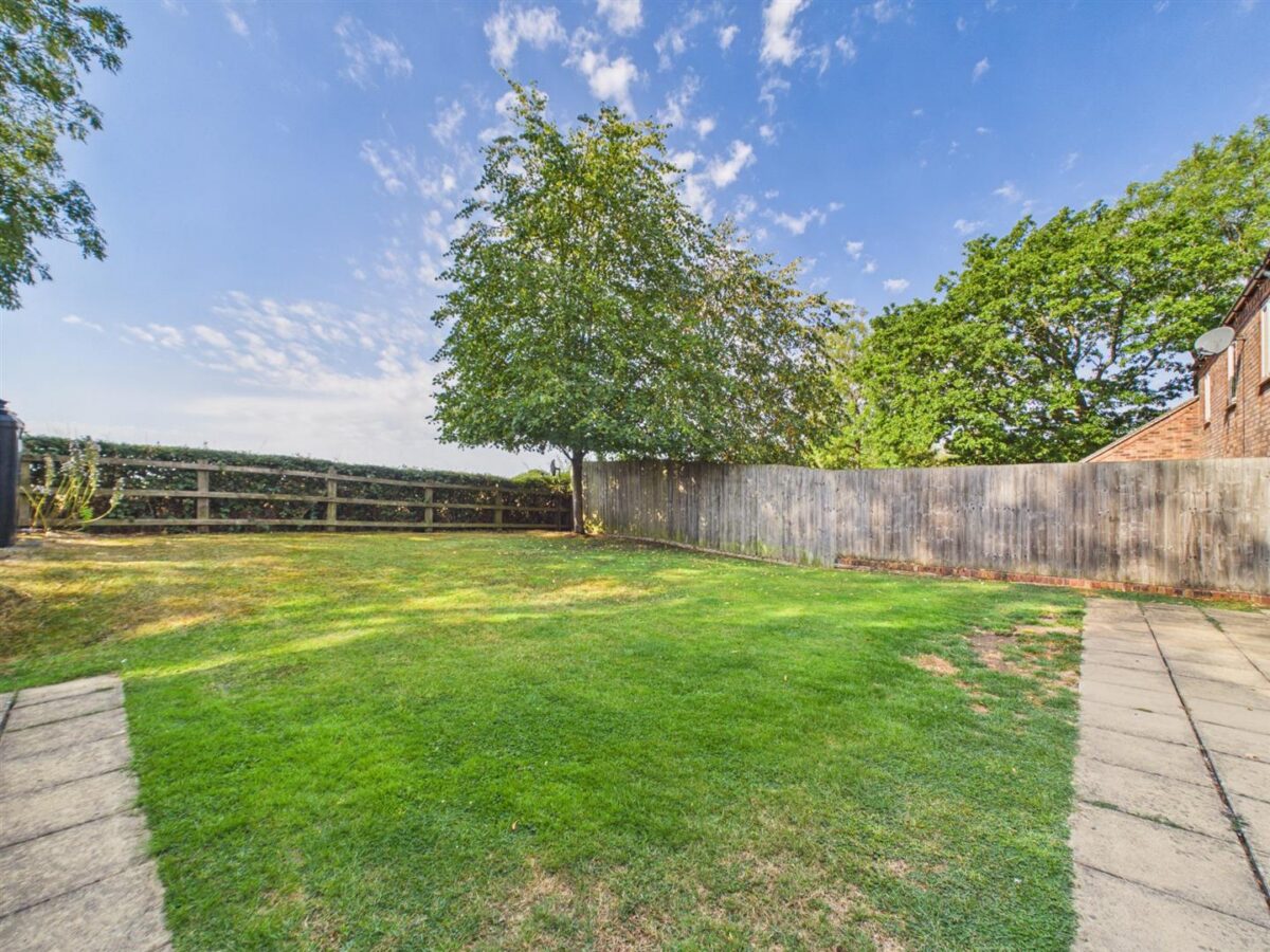 Adams Close, Hartshorne, DE11 7BL