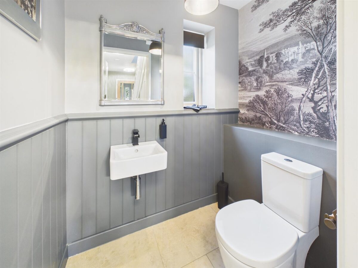 Adams Close, Hartshorne, DE11 7BL