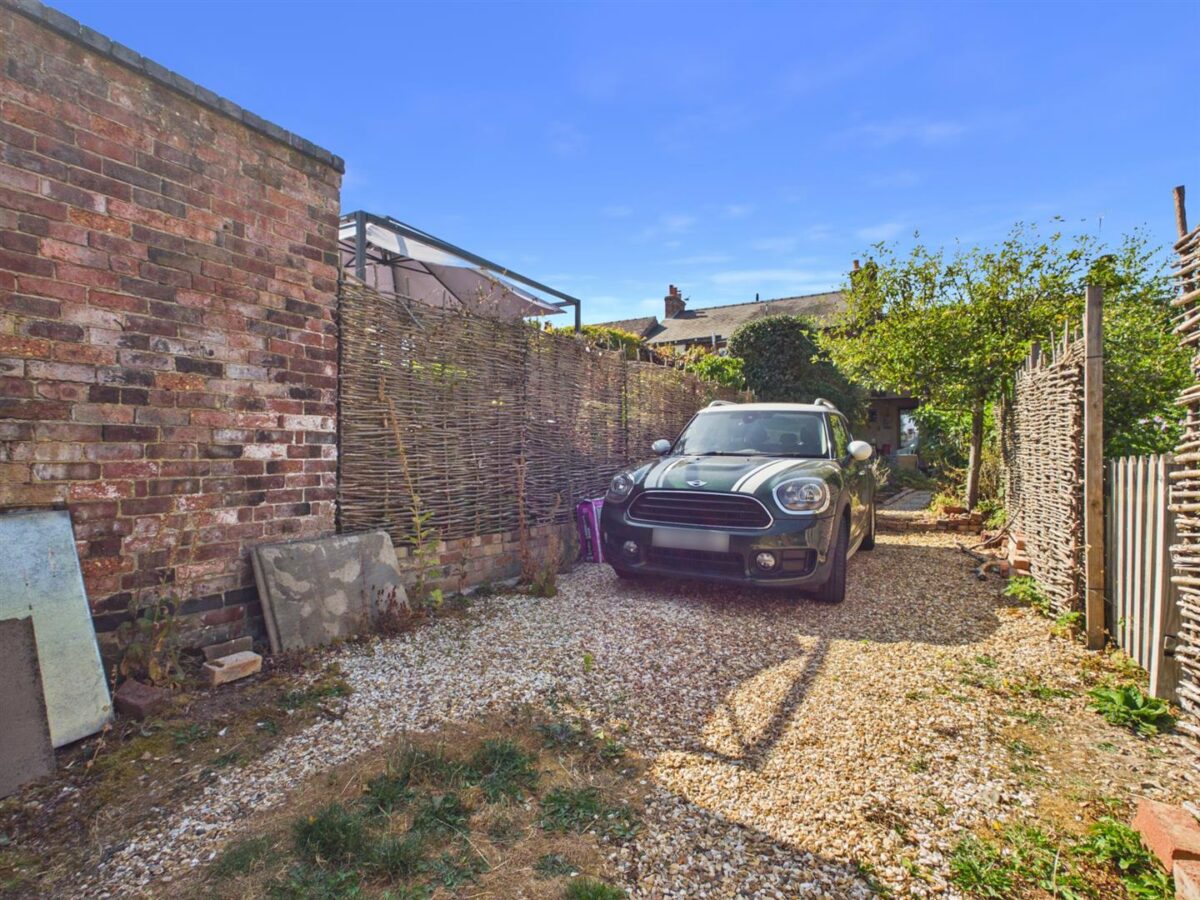 Blanch Croft, Melbourne, DE73 8GG