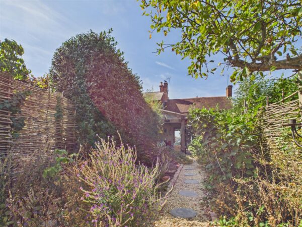 Blanch Croft, Melbourne, DE73 8GG