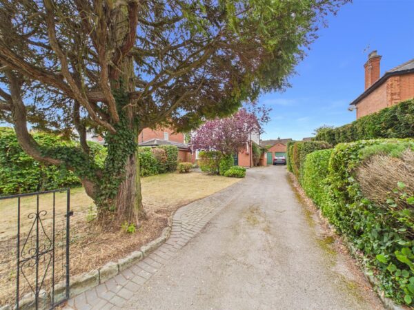 Pack Horse Road, Melbourne, DE73 8EG
