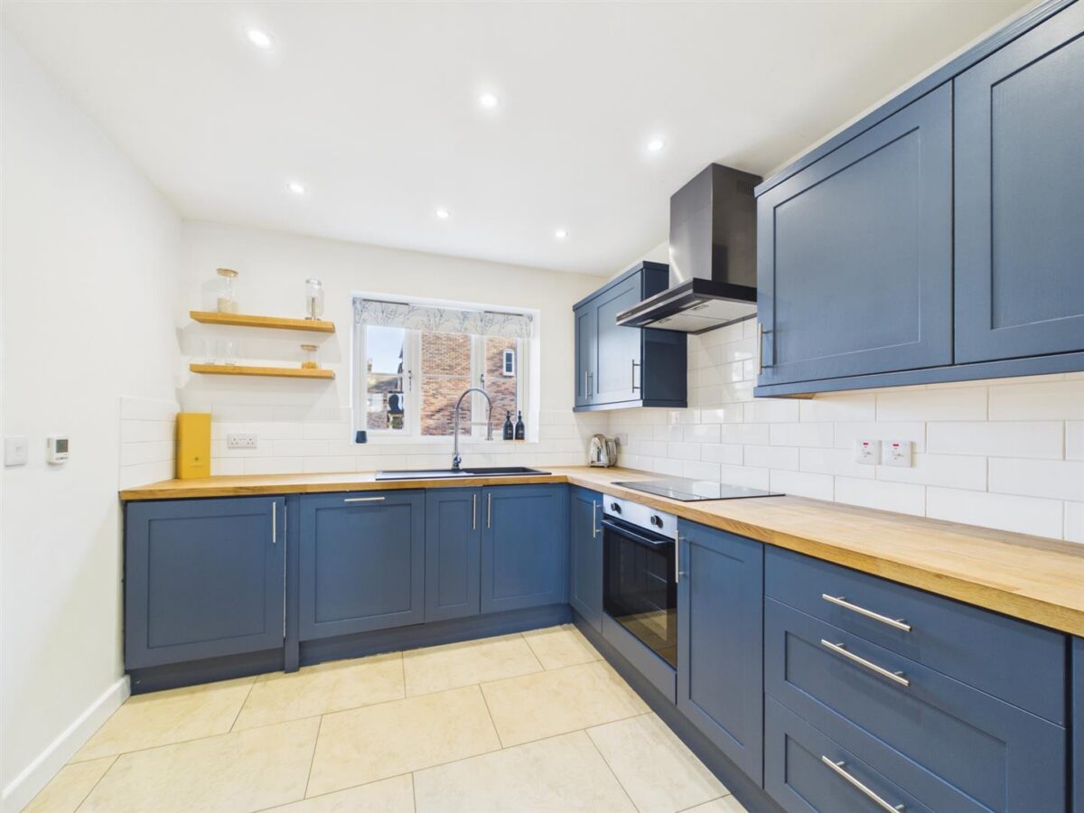 Adams Close, Hartshorne, DE11 7BL
